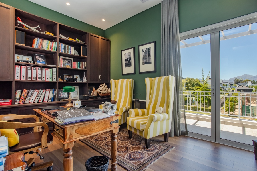 5 Bedroom Property for Sale in Val De Vie Estate Western Cape